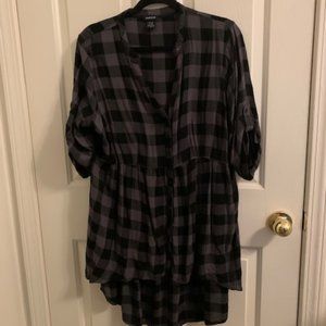 Torrid High Low Button Down Size 0